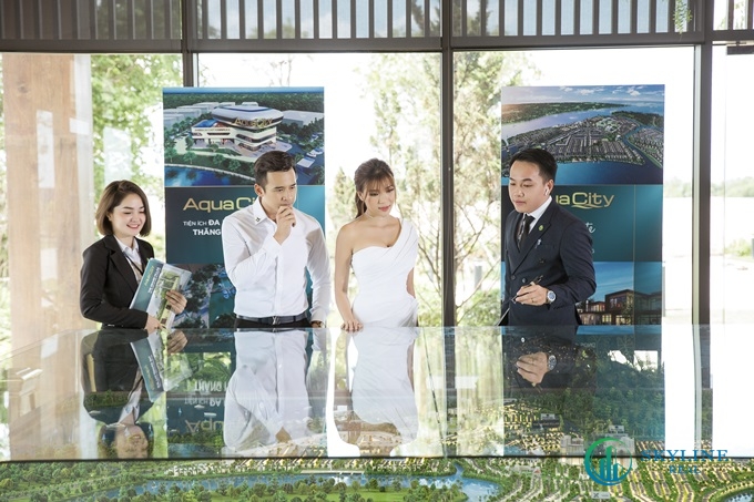 vợ chồng diễn viên Lương Thế Thành chọn Aqua City