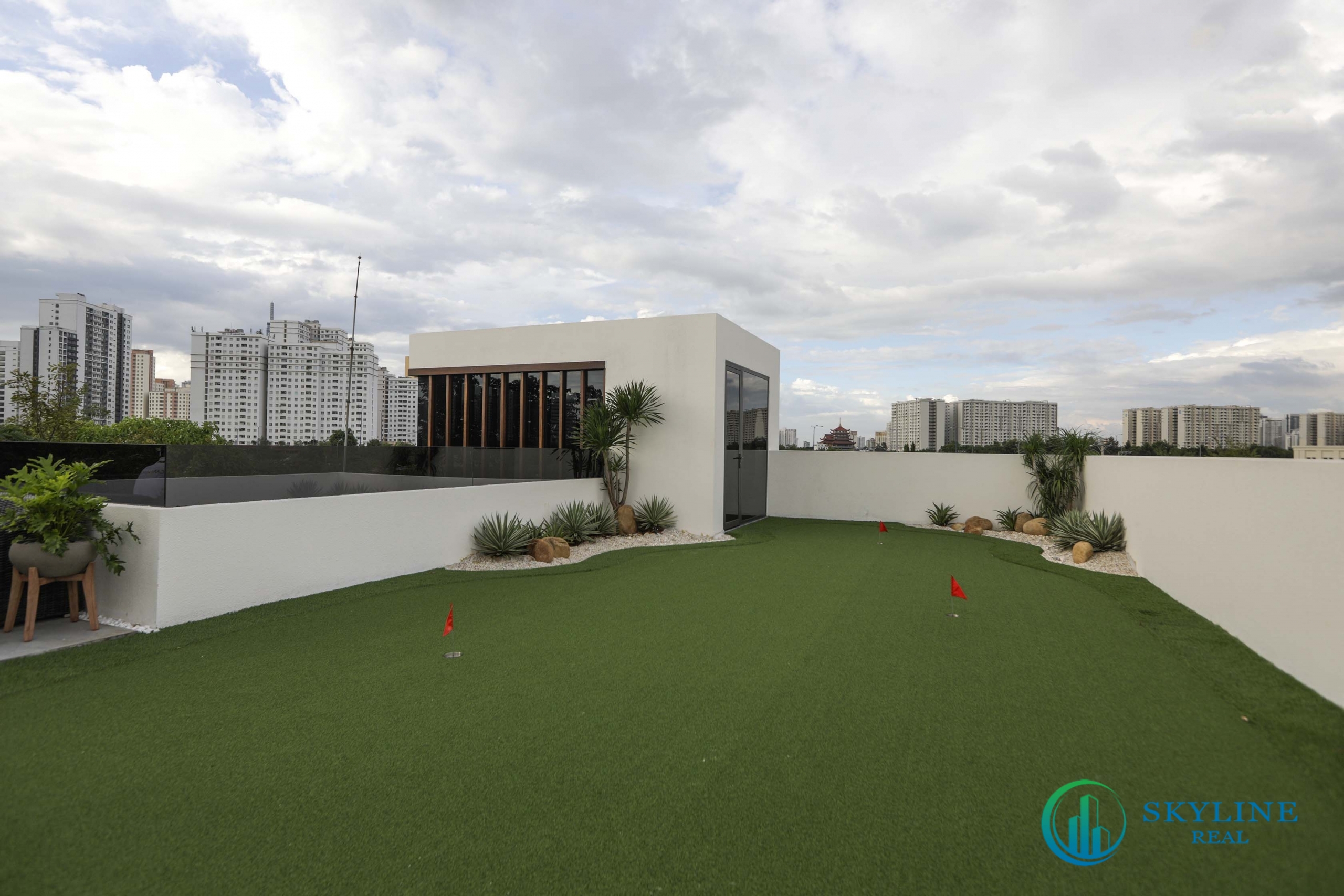 Không gian sân thượng của Golf Villas mang đẳng cấp thượng lưu của chủ nhân xây dựng phong cách và dấu ấn riêng.